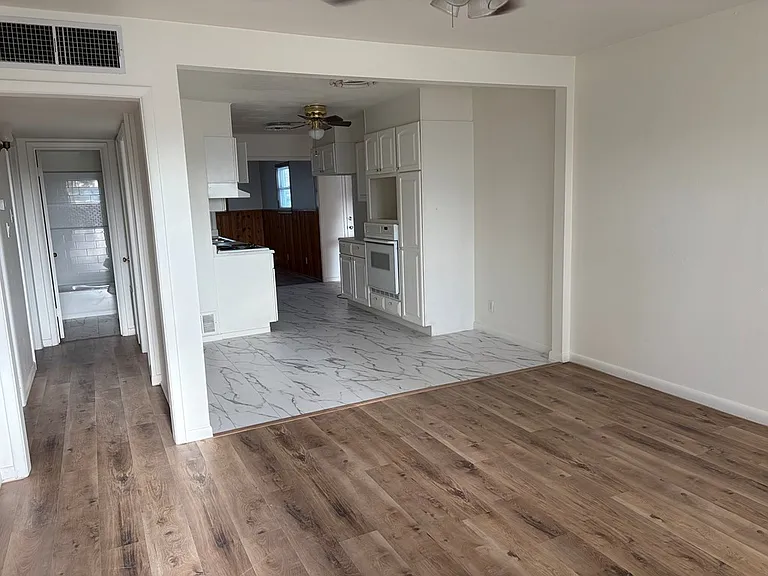 604 Steakley St — Photo 4