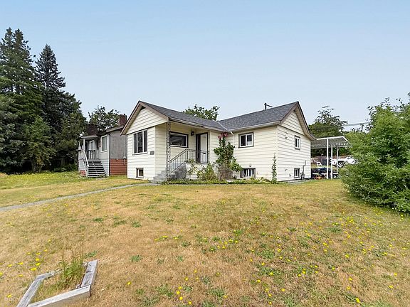 2nd image of 319 8th Ave E