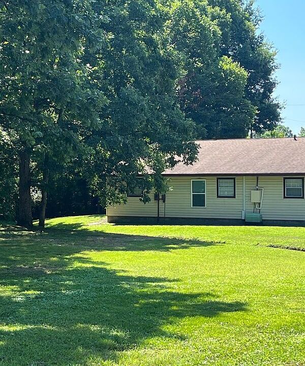 2nd image of 5008 Alan Dr APT A