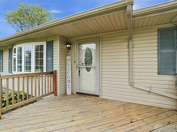 5th image of 710 Bonnycastle Ave