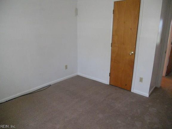 5th image of 909 Avenue J