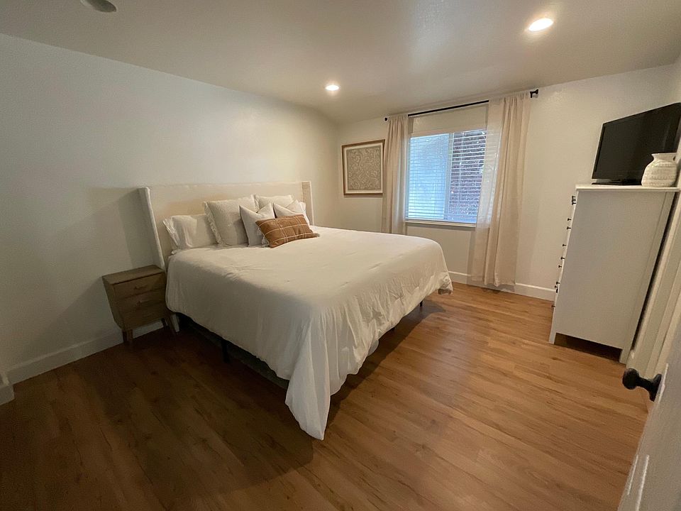1st image of 10635 Date Palm Ct