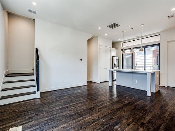 5th image of 2117 N Garrett Ave #102