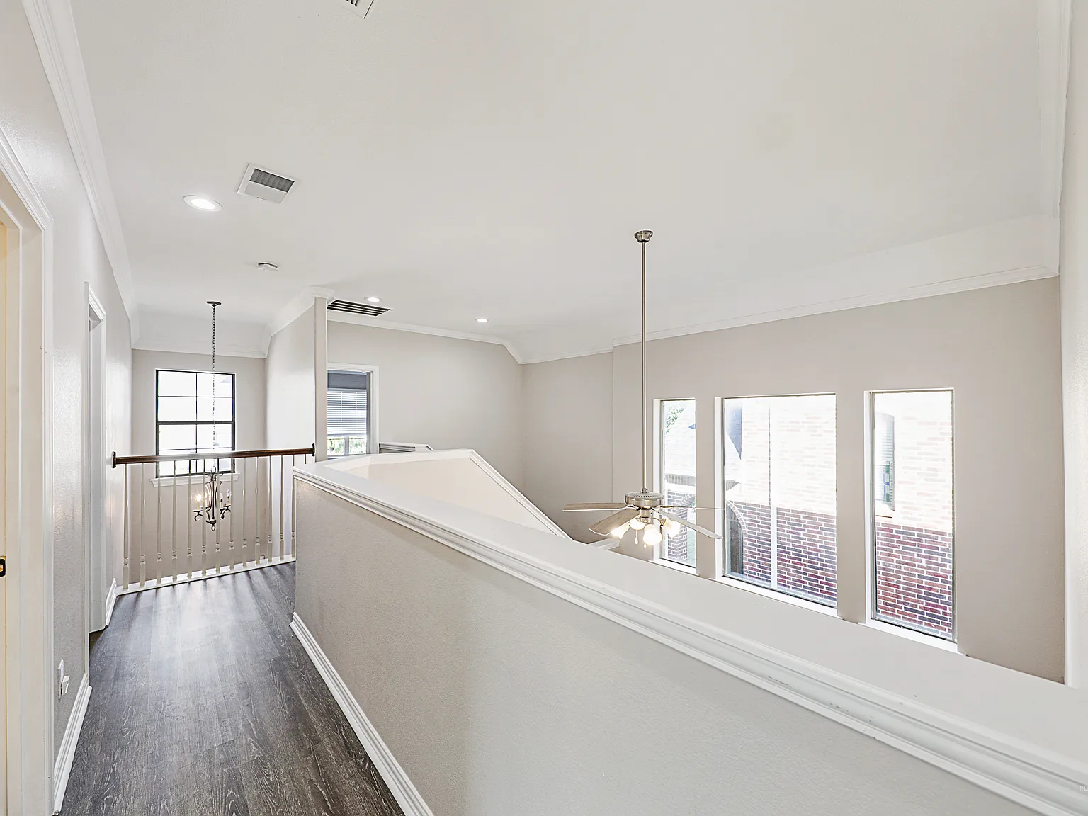 1460 Bristol Ln — Photo 4