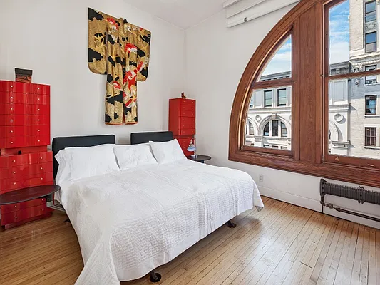 Sold by Sotheby's International Realty | media 16