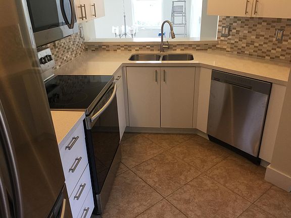 4th image of 182 Newport Dr