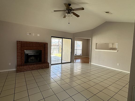 2nd image of 409 Suzie St