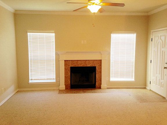 2nd image of 4409 Oak Grove Blvd