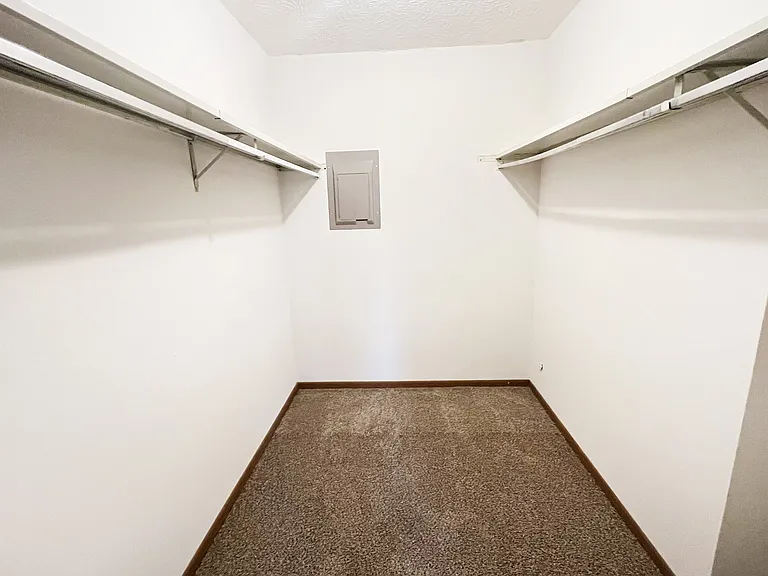 Forest Creek Apartments — Photo 43
