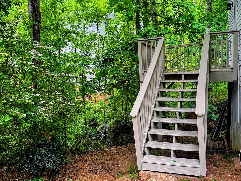 3625 Riviera Dr — Photo 38