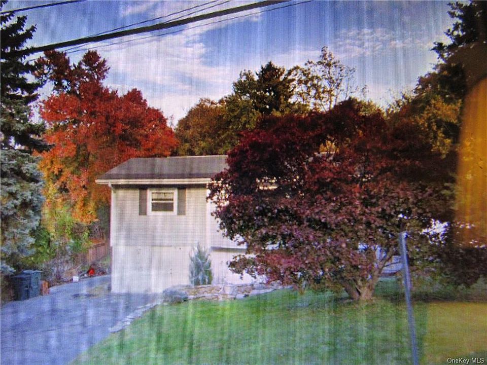 1st image of 17 Dallas Dr