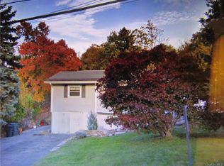 17 Dallas Dr, Monroe, NY 10950