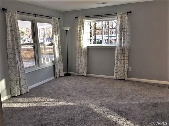 3rd image of 6028 Laveta Dr