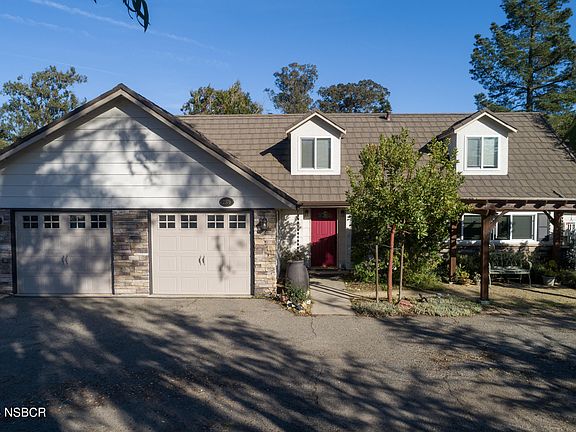 5th image of 2376 Glacier Ln