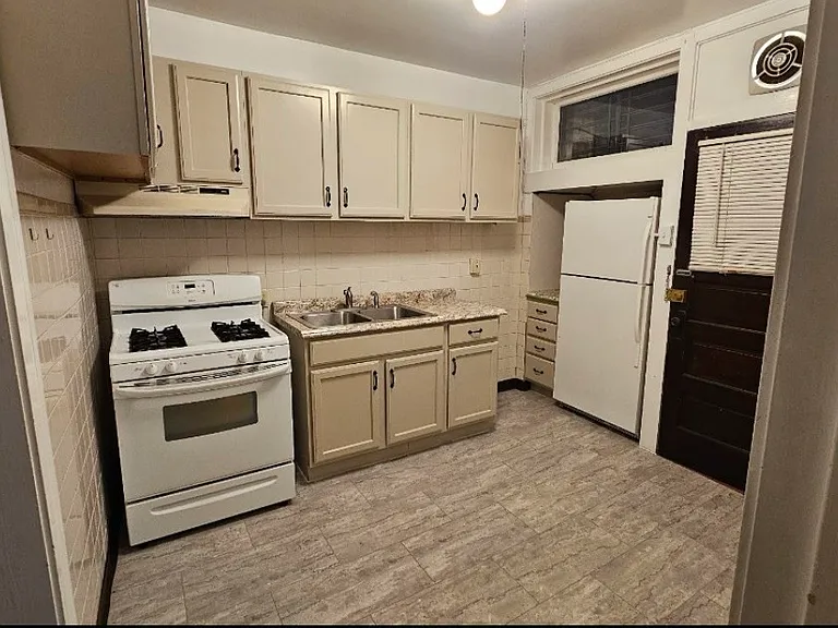 4859 N Kenneth Ave #3 — Photo 6