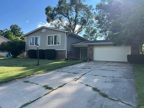2nd image of 59167 Merrimac Ln