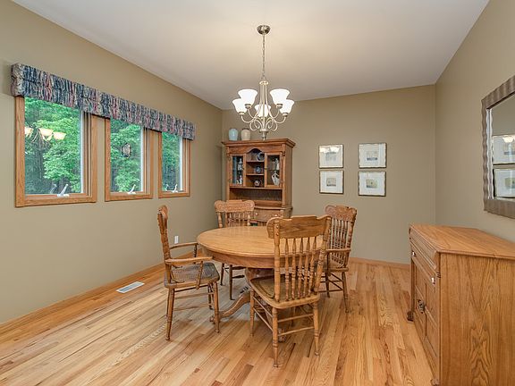 4th image of 3654 E Acorn Ln