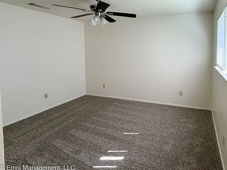 1408 Garnet Rd — Photo 10