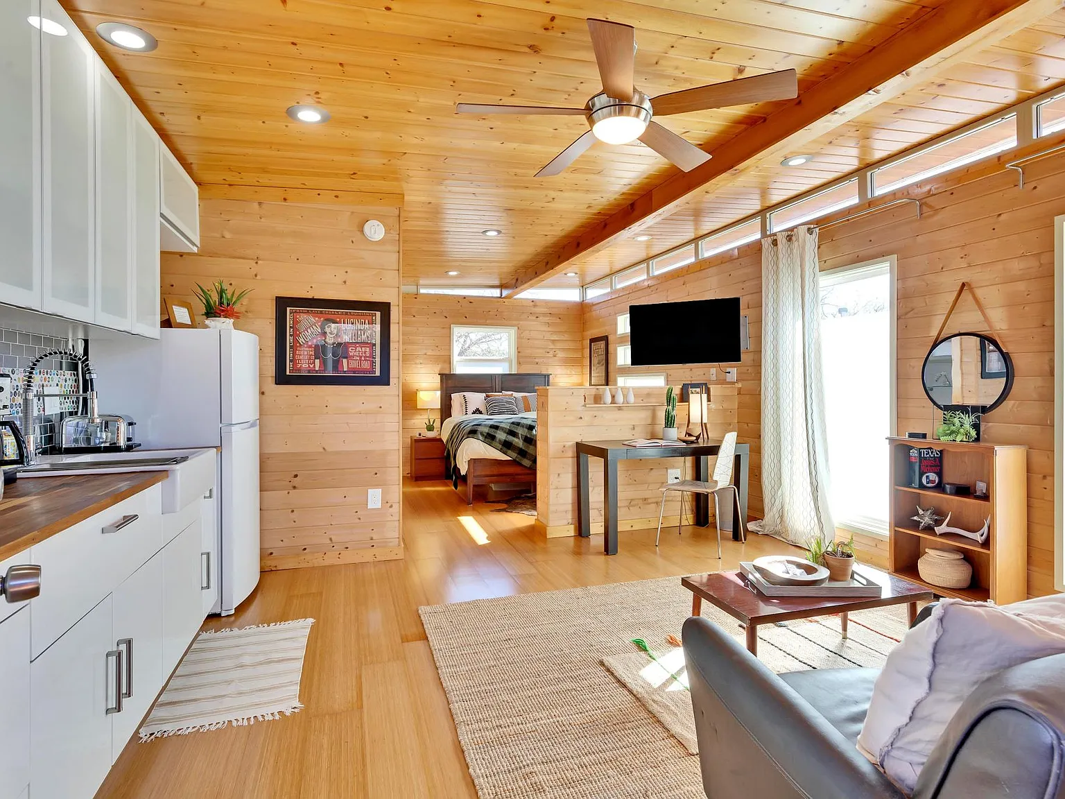 3002 Whiteway Dr — Photo 4