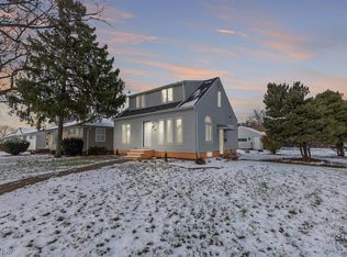 19102 Homeway Rd, Cleveland, OH 44135