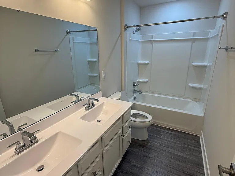 2698 Dorset Dr — Photo 8
