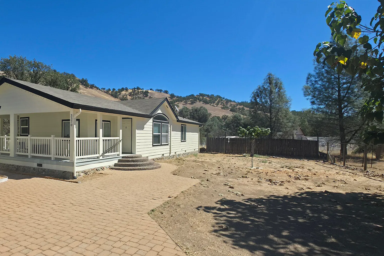 3 bed, $2,450 — Photo 1