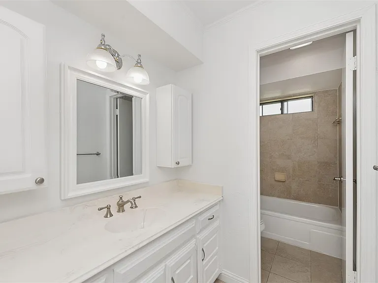 2705 Lawndale Dr — Photo 7