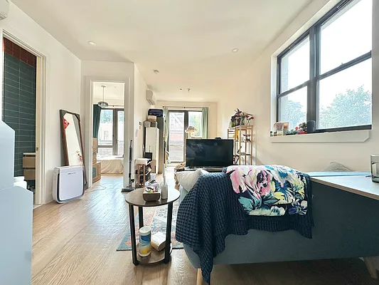 Rented by Doorway NYC, LLC | media 17