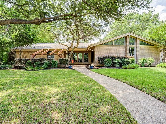 2nd image of 1624 Lake Hill Ln