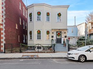 48 Shawmut St, Chelsea, MA 02150