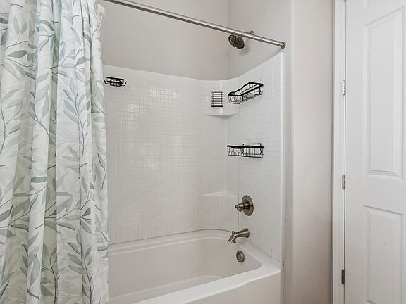 5th image of 10904 W Harrison St