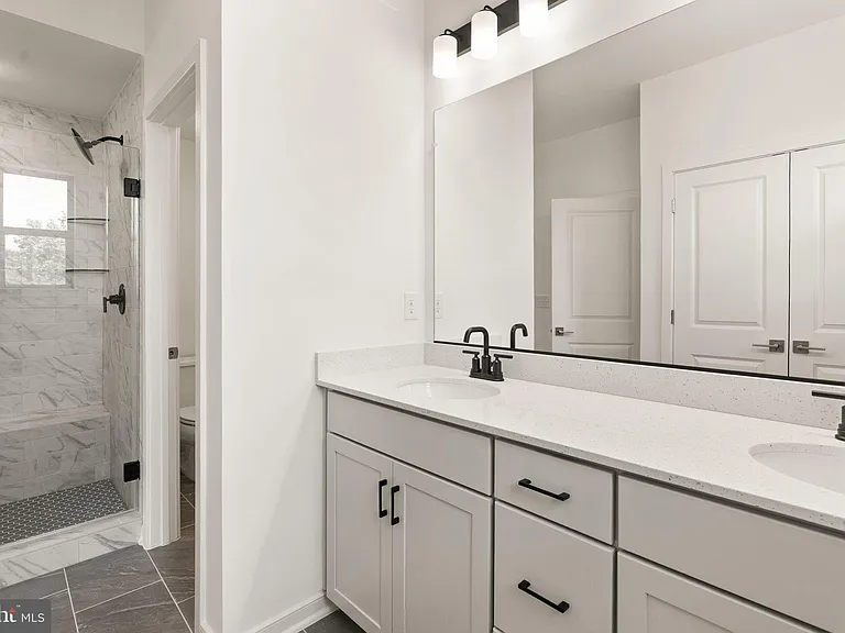 6230 Folly Ln — Photo 31