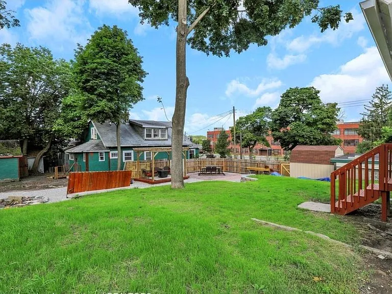 1404 Linval St — Photo 19