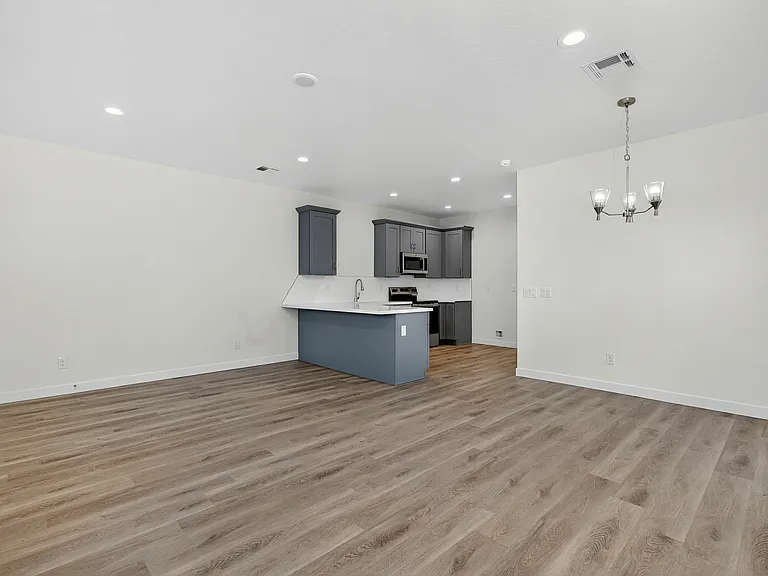Woodgate Townhomes — Photo 13