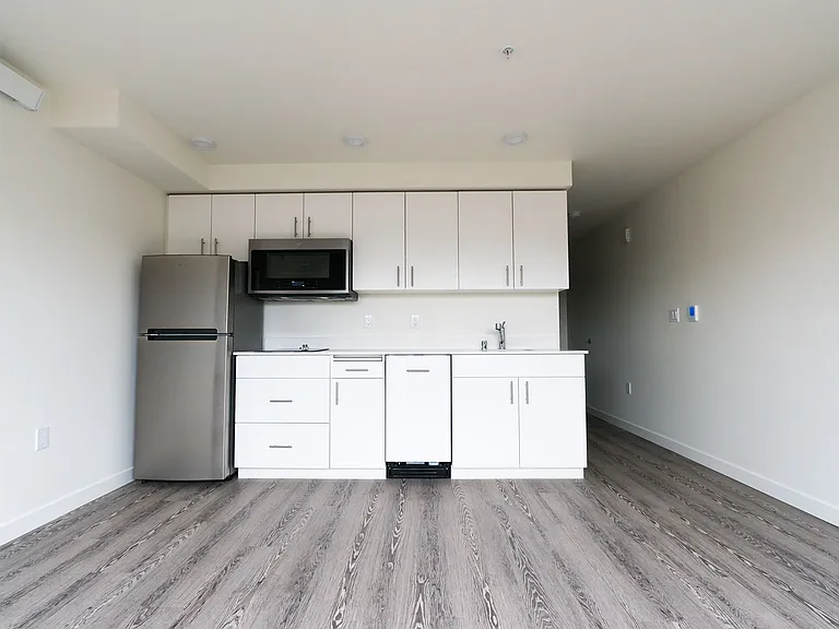 Louisa Hotel Apartments — Photo 11