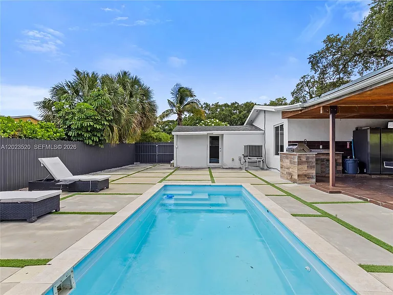 1431 SW 29th St — Photo 28