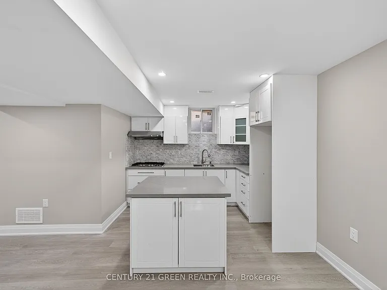 50 Bellcrest Rd — Photo 39