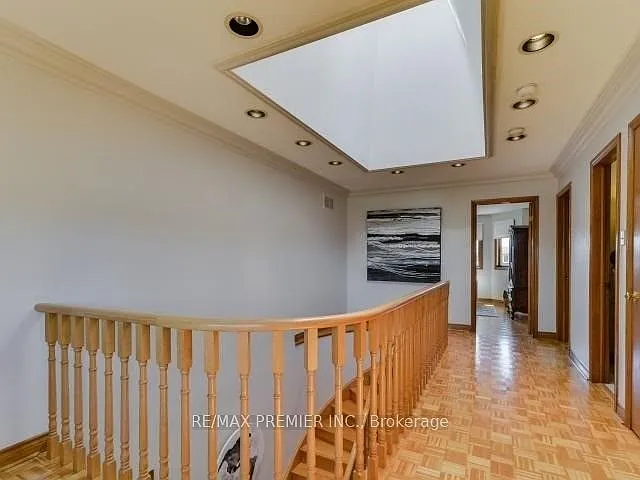 29 Carmen Cres — Photo 9