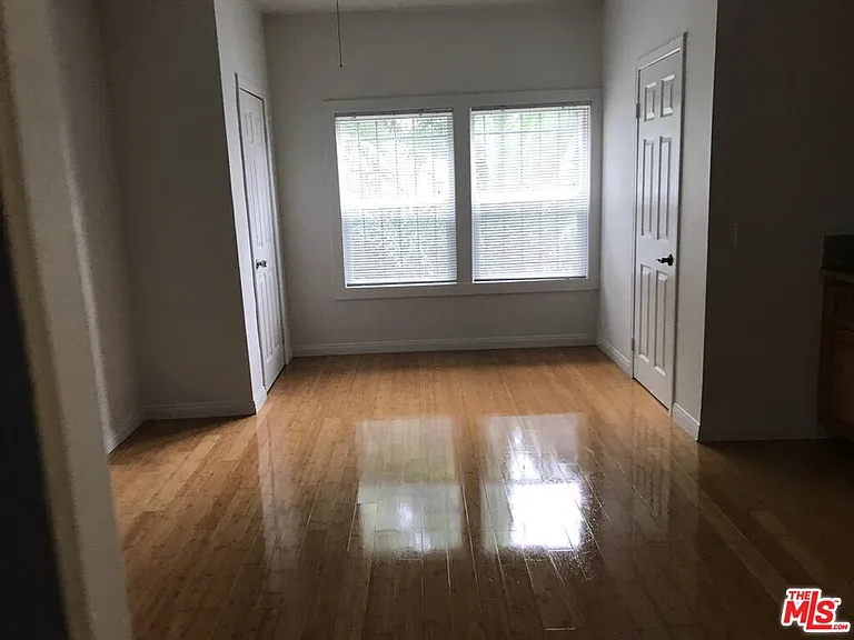 1044 N Bonnie Brae St #209 — Photo 5