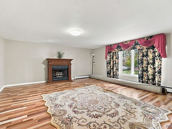 5th image of 270 Heim Rd