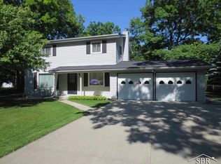 1141 Woodbine Rd, Saginaw, MI 48609