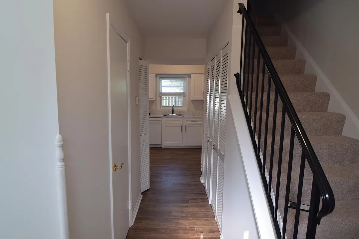 Building Photo - 1507 Honor Dr