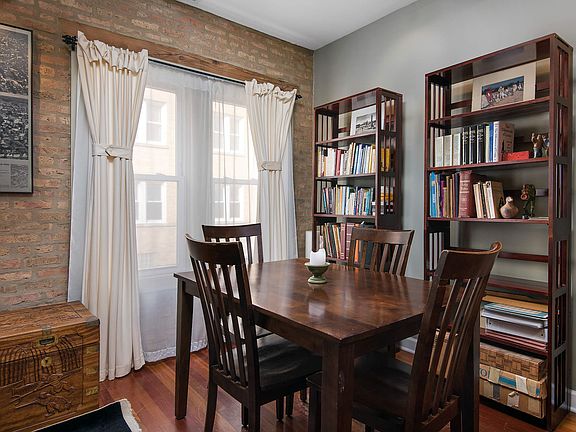 4th image of 1332 W Estes Ave APT 1N
