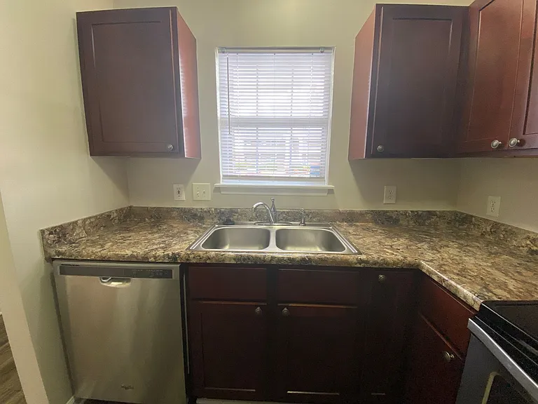 Meridian Park Apartments — Photo 85