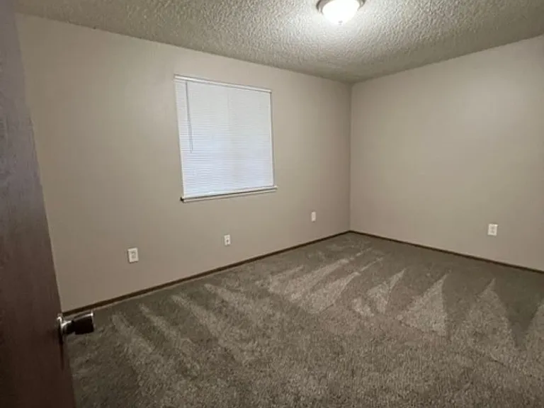 3110 NE 66th Ave — Photo 30