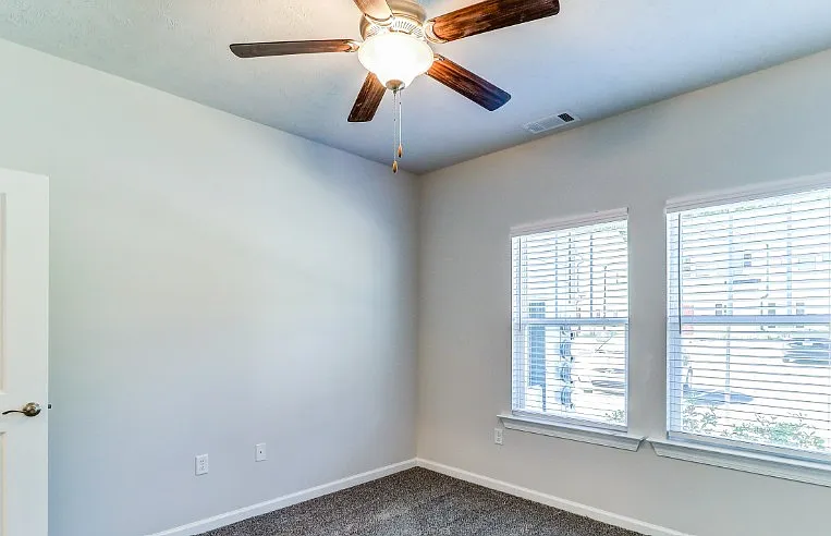Brighton Park Apartments — Photo 24
