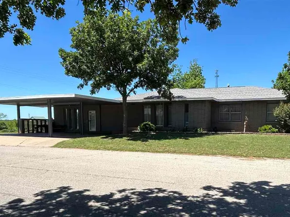 17 Hillcrest St, Perry, OK 73077