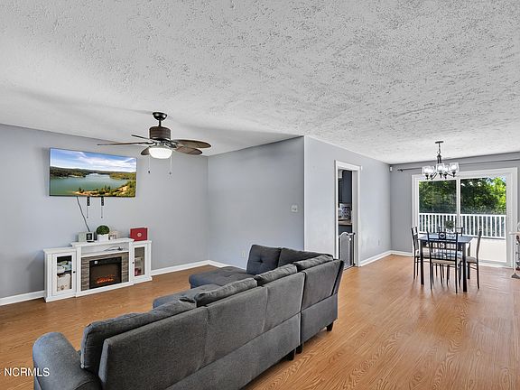 3rd image of 506 Tower Drive