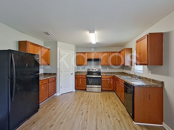 5th image of 2533 Naples Ln