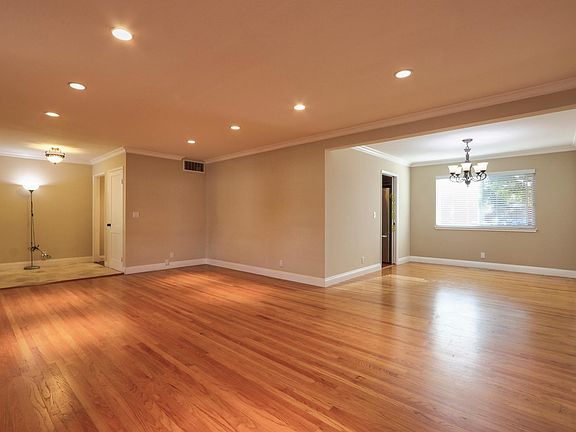 5th image of 968 Redmond Ave